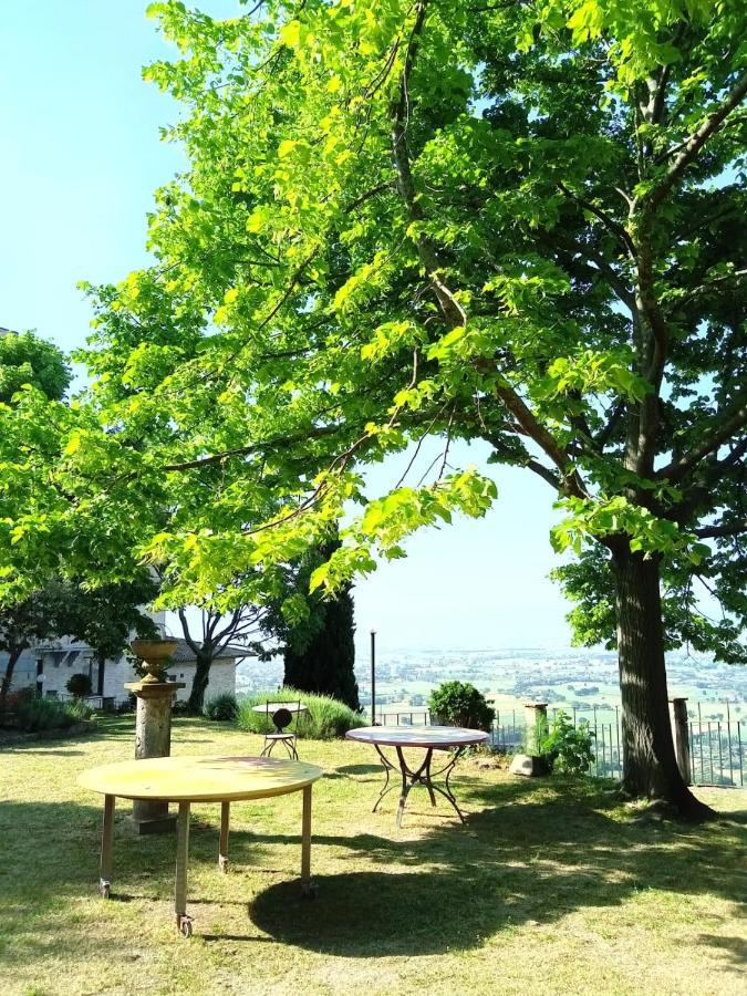 Residenza Messer Pajola アッシジ エクステリア 写真