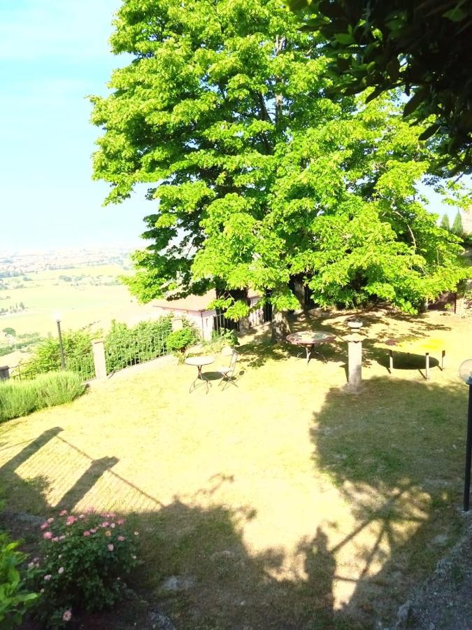 Residenza Messer Pajola アッシジ エクステリア 写真